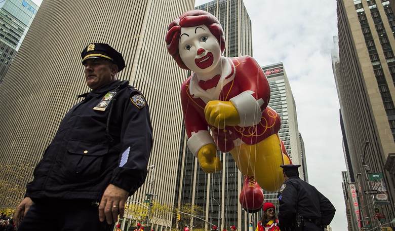 A Pro-Hamas Mob Tried to Stop the Macy's T'giving Day Parade, Get Cuffed and Stuffed For Their Efforts