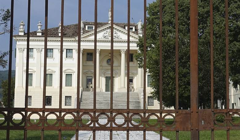 Government Is King Midas in Reverse