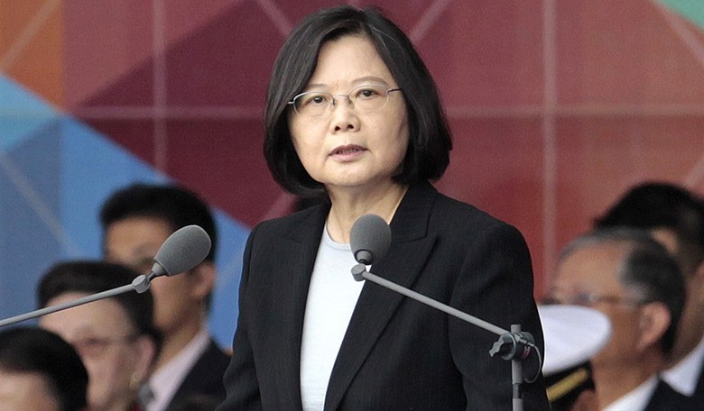 Trump Criticized For Talking To Taiwanese President 