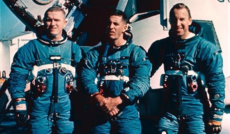 Apollo 8 Astronaut William Anders Dies, at 90, After Plane He Was Piloting Crashes in WA