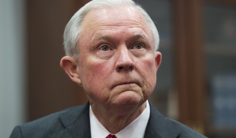 Bill Clinton's FBI Director Urges Senators To Confirm Jeff Sessions As Attorney General