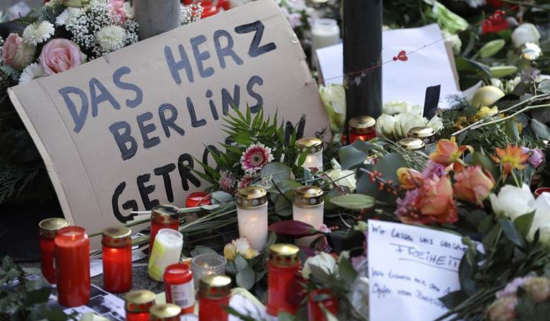 Berlin Suspect ID'd as Tunisian Refugee, Politicians Accuse Merkel of Having 'Blood On Her Hands'