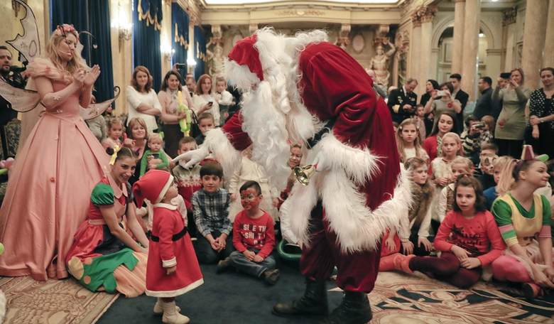 California Releases Ridiculously Stringent Coronavirus 'Guidelines' for the Holidays