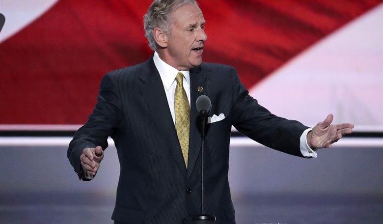 South Carolina Gov. Signs Executive Order Cutting Funding for Abortion Clinics 