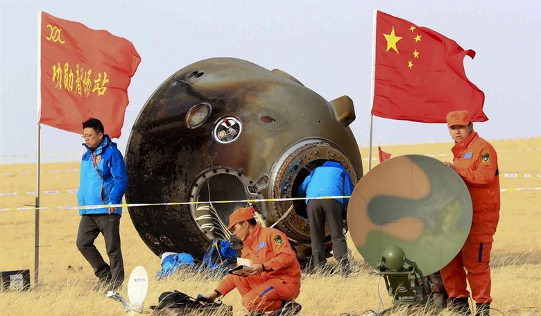 Chinese Astronauts Stranded in Space, at Least for Now
