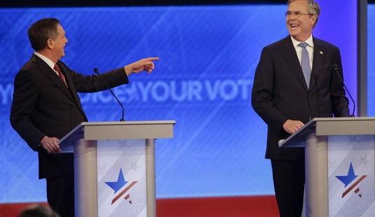 Republicans Debate: Should Women Be Drafted?