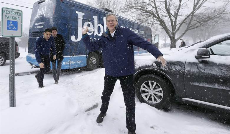 Rotary Club Awkwardly Kicks Jeb Bush 'Out the Door'