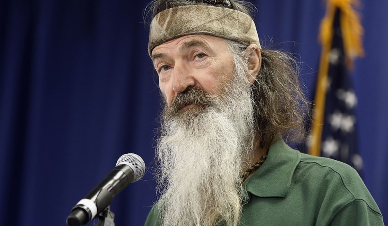 'Duck Dynasty' star's NASCAR prayer enrages liberals