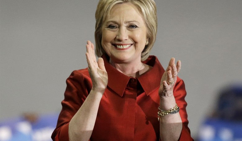 Clinton Still Scooping Up Those Superdelegates 