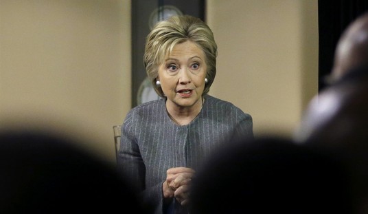 Bureaucrat Who Set up Hillary’s Private Server and Was Cleared b White House Now Given Iimmmmunity