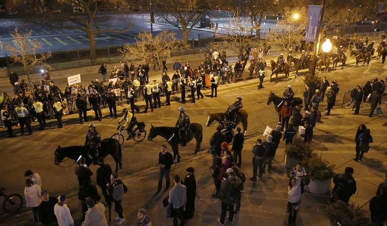 Dear #NeverTrump Conservatives: That Chicago 'Anti-Trump' Mob Hates You As Well