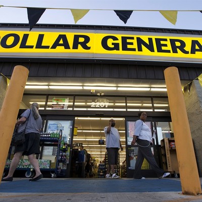 Armed Citizens Hold Florida Woman for Police After Knife Threats at Dollar General Store