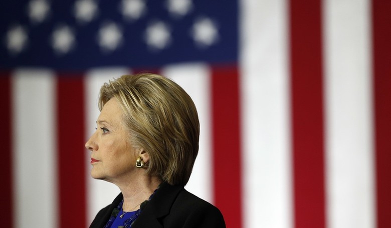 Clintons are in No Position to Surf the Populist Wave