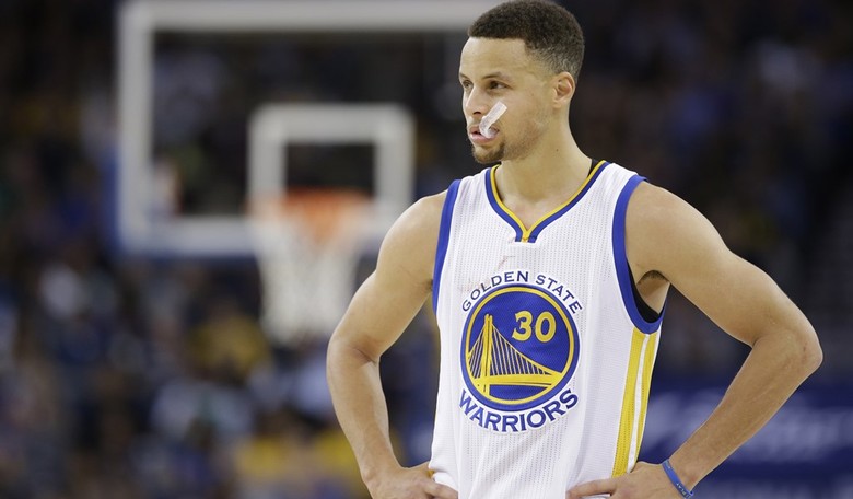 Trump Rescinds NBA Star Steph Curry's White House Invite