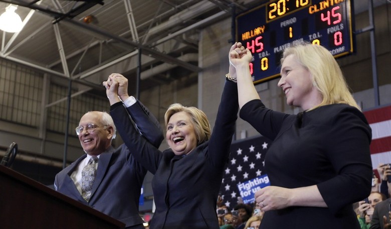 Across the Board, Presidential Candidates Are Lightweights