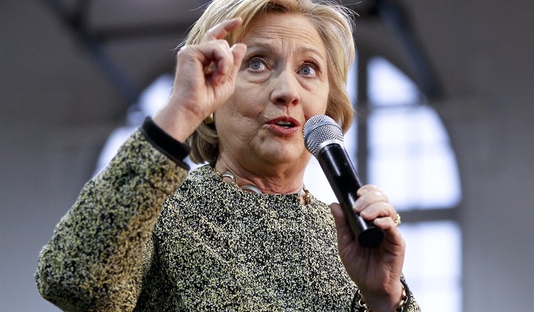 In Buffalo, Clinton Says Sanders’ Free College Plan Would Depend on GOP Governors' ‘Deathbed Conversions’