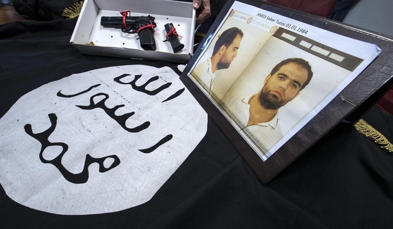 FBI Foils 17-Year-Old's Alleged ISIS-Inspired Assassination Plot Against Texas Lawmaker