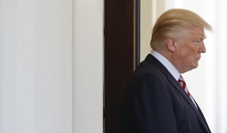 Analysis: Congress Should Subpoena Comey, Alleged Memo About Trump Pressuring Flynn Probe