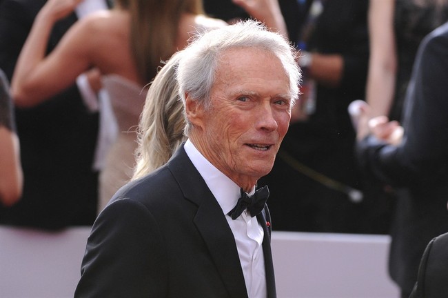 Anti-Trump Account Should Have Never Posted This Tweet About De Niro and Famous GOP Actors