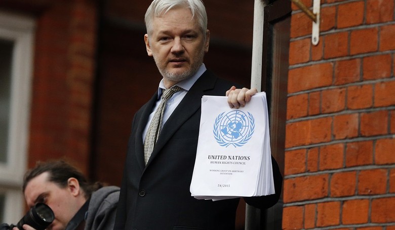 Mike Pence Gets Ratio'd After Controversial Statement About Julian Assange Being Set Free