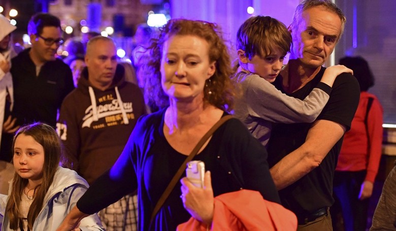Six Killed After Terrorists Mow Down Pedestrians, Slash Throats in London