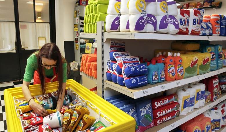 New York Bodega Owners File Suit Over Mamdani's Government Grocery Store Scam