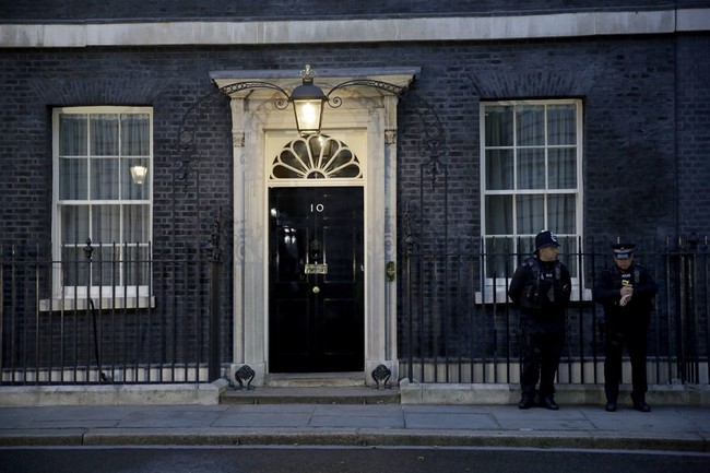 Beijing Accused of Hacking Mobile Phones of Top Aides at Downing Street for Years