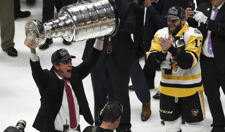 Penguins Head Coach Defends Team's Upcoming White House Visit