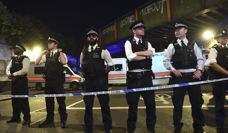 Terrorist Who Plowed Van Into Worshippers at London Mosque Blew Kisses to Witnesses