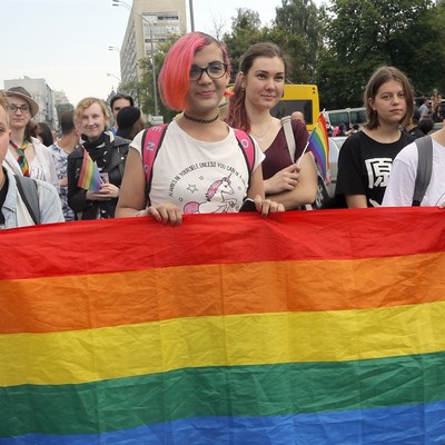 Not All Girls Who Said They Were Lesbians Are Actually Lesbians? You Don't Say!