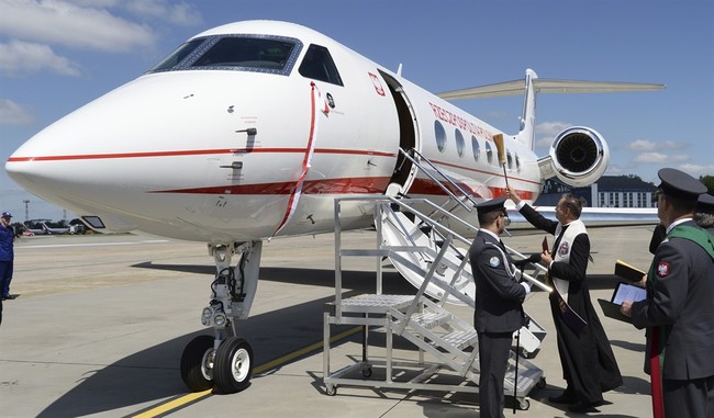 Breaking: Medical Transport Plane Carrying 6 From Bermuda to Boston Loses Contact Off MA Coast