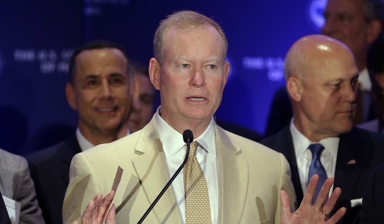Collapse of the Career Politicians