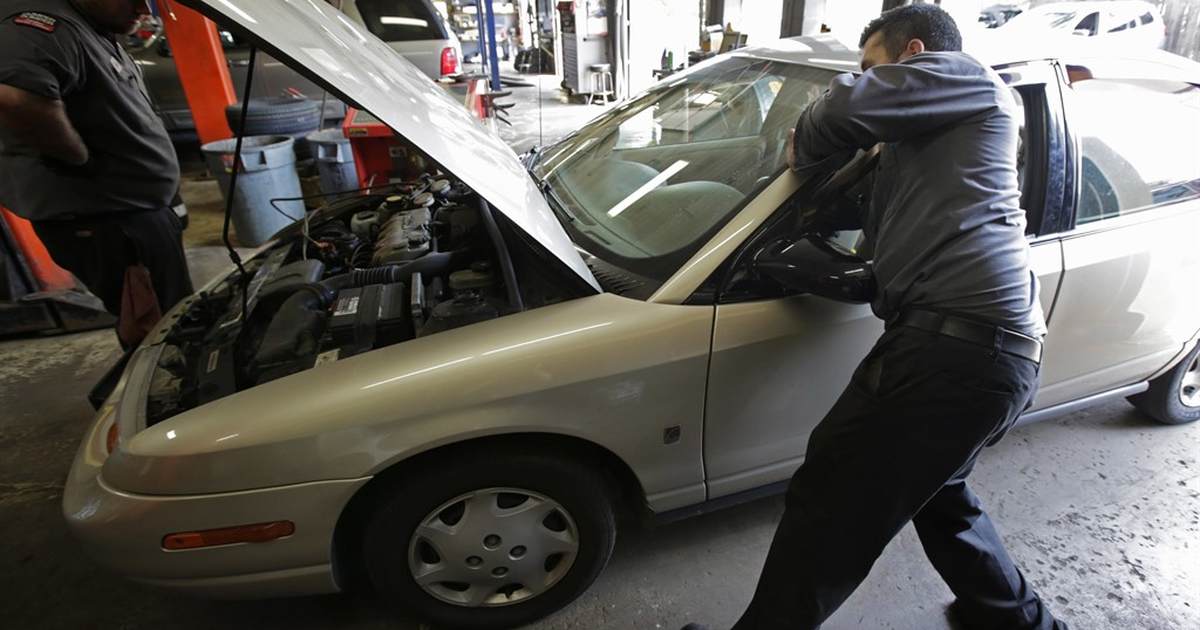 redstate.com - Jennifer Oliver O'Connell - Feel-Good Friday: Man at Auto Shop Overhears a Couple's Conversation, Decides to Pay It Forward