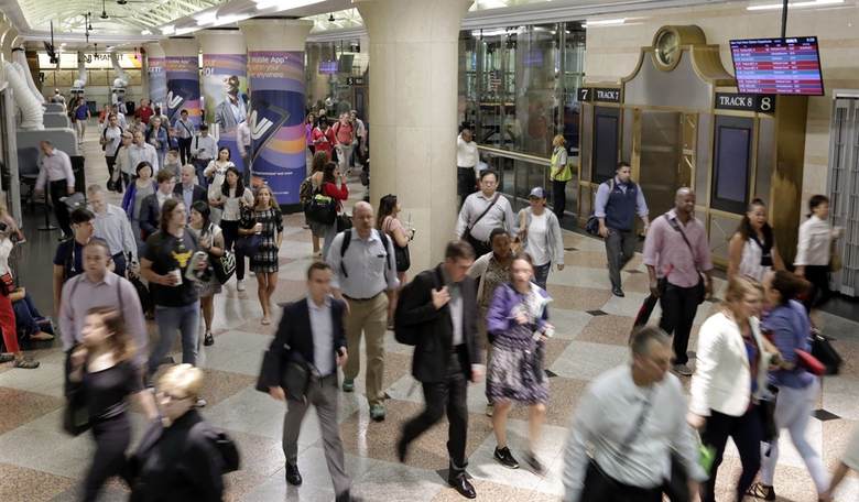 'Man Experiencing Homelessness' Experiences Penn Station Stabbing Spree – Slashes 5