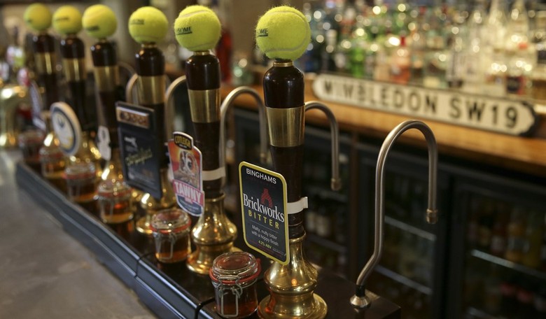 As If Things Weren't Bad Enough in Britain: Now the Pubs Are Closing