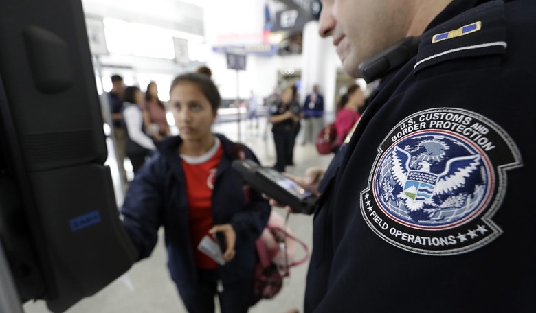 Homeland Security Sets the Record Straight About Those German Teens Who Were ‘Deported’ From Hawaii