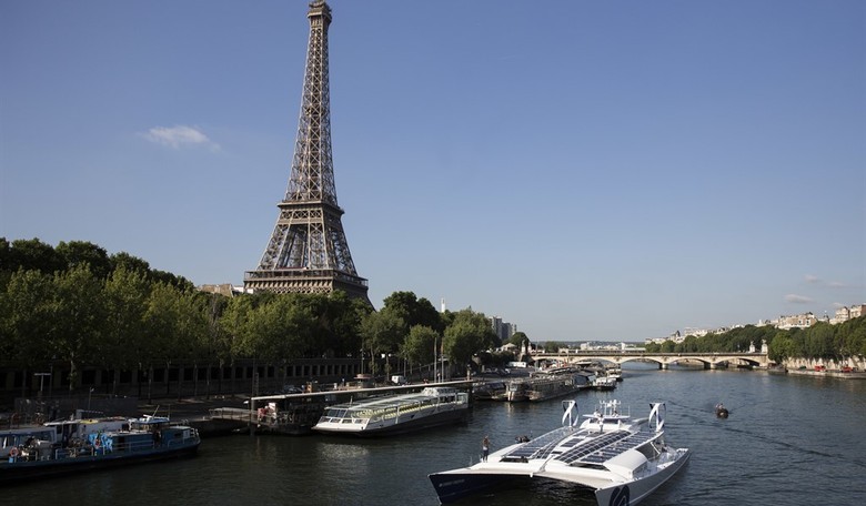 French Senators Recommend a Ban on Puberty Blockers, Trans Surgery for Minors