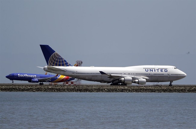 United Airlines Flight to Minneapolis Diverted Due to Failed Hijack Attempt