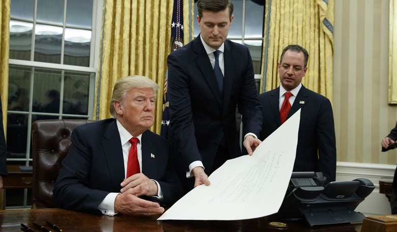 Breaking: WH Staff Secretary Rob Porter Resigns After Allegations of Domestic Abuse Surface 