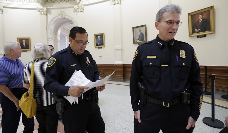 SAPD Fails to Contact Feds in Human Smuggling Case, Cites Procedure