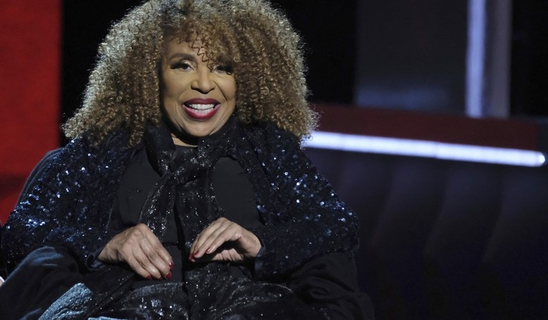 Dulcet-Toned Song Stylist Roberta Flack Dies at 88