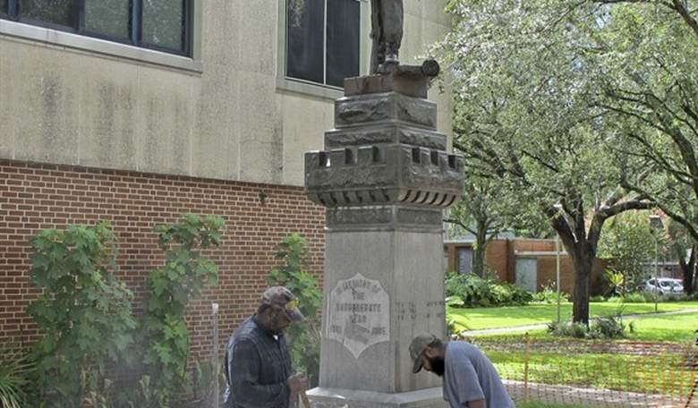 Poll: While Democrats Demand Confederate Statues Be Removed, Majority of Americans Don't Want Them Torn Down 
