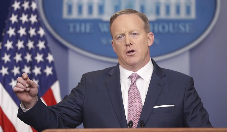 Press Asks Spicer Why Admin Isn't Investigating Trump's Voter Fraud Claims