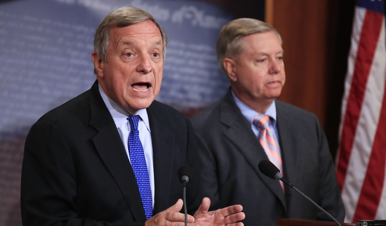 Dem Senator Says Franken Facing Allegations in 'Responsible Way,' Won't Say He Should Resign
