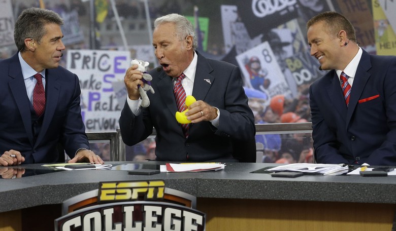 Lee Corso Leaves College GameDay, But It Led to the Perfect Community Note on Twitter