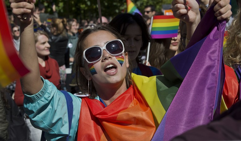 University: Drag Queens are Welcome, Creationists Are Not