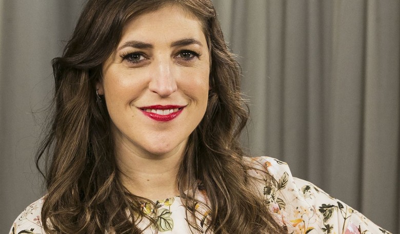 Mayim Bialik Talks About Leftist Intolerance and Antisemitism