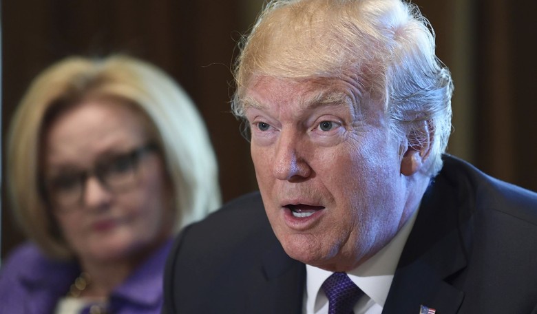 WH: 'Appalling and Disgusting' for Congresswoman to Politicize Widow's Talk with Trump