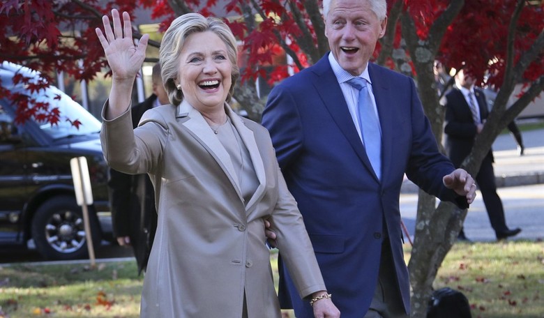 SCANDAL: Hillary Clinton Advisers Probably Met With Russian Ambassador During 2016 Election