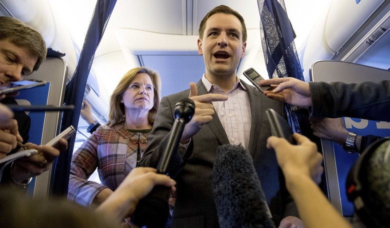 Did Hillary Clinton's Campaign Manager Know About Trump Dossier? Dem Lawyer Says He Sent Receipts 